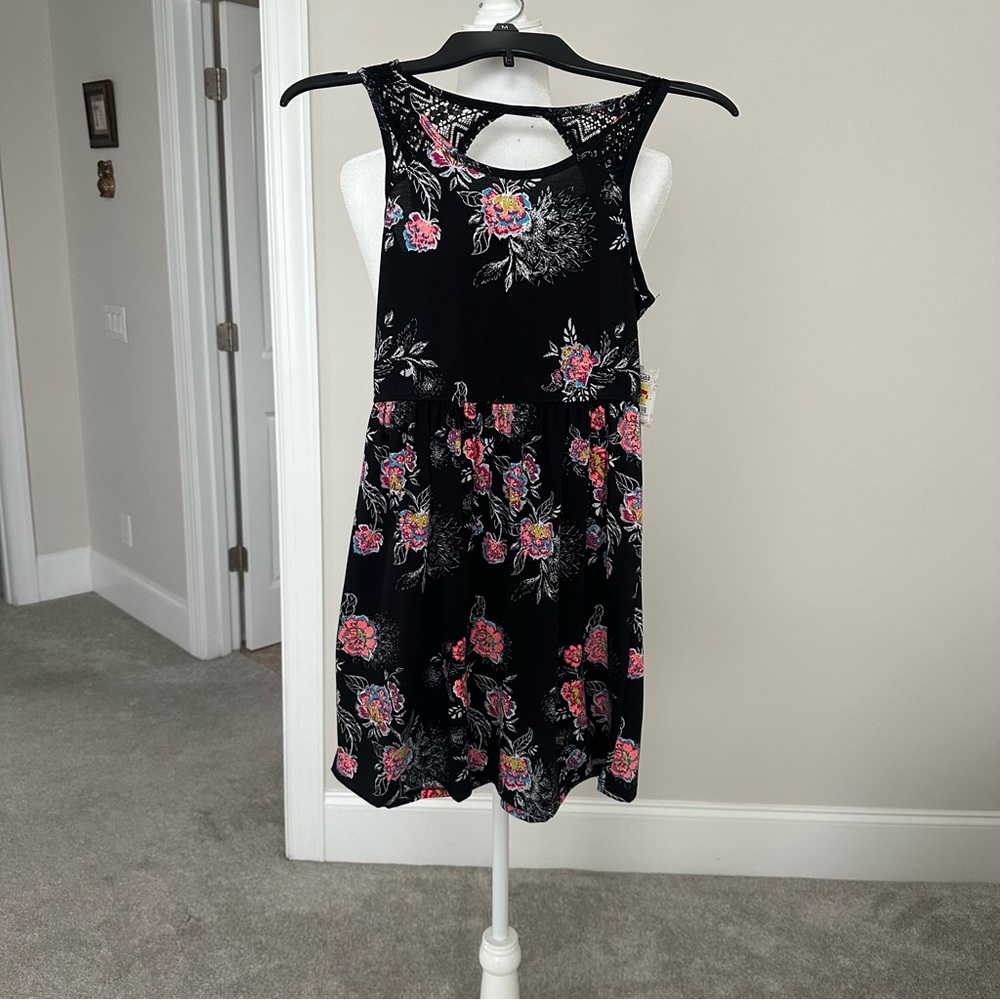 Girls Dress. New